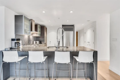 2208 1111 Alberni Street, Vancouver, BC, Vancouver — Apartment/Condo for sale