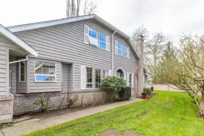 Swimming Pool Photo of 4 21848 50 Avenue, Langley, BC