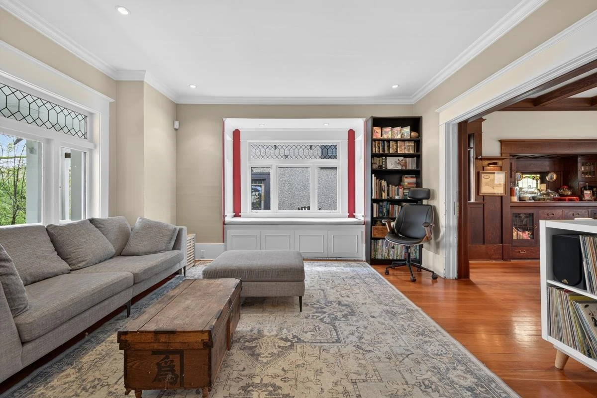 Dining Area Photo of 4195 W 15th Avenue, Vancouver, BC