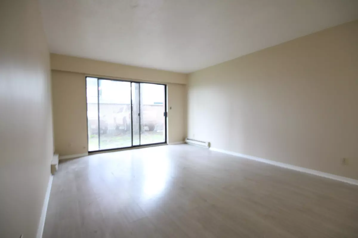 Family Room Photo of 108 1735 Agassiz-Rosedale No 9 Highway, Agassiz, BC