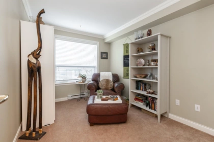 Basement Recreation Room Photo of 207 1576 Merklin Street, White Rock, BC