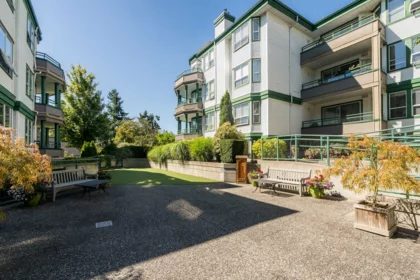 Front Yard Photo of 207 1576 Merklin Street, White Rock, BC