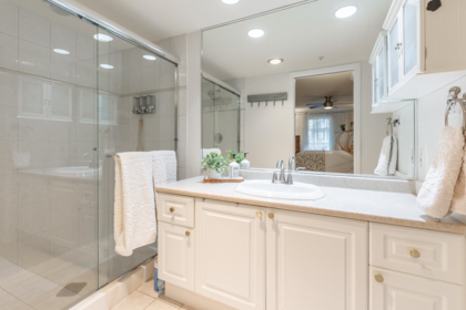 Guest Bathroom Photo of 207 1576 Merklin Street, White Rock, BC