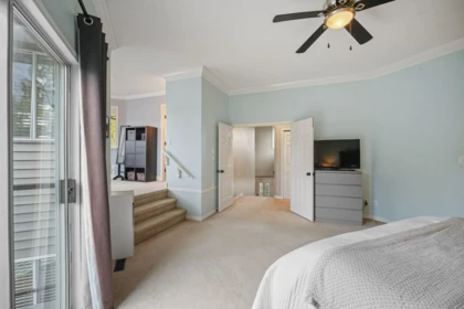 Basement Recreation Room Photo of 18897 62a Avenue, Surrey, BC