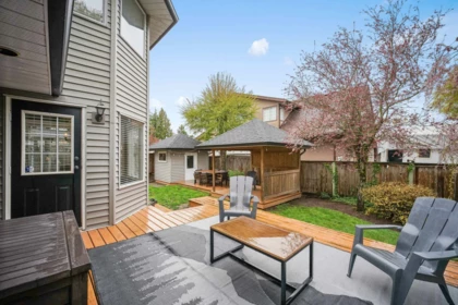 Front Yard Photo of 18897 62a Avenue, Surrey, BC