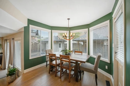 Kitchen Island Photo of 18897 62a Avenue, Surrey, BC
