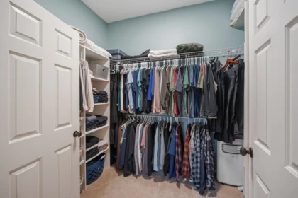 Laundry Room Photo of 18897 62a Avenue, Surrey, BC