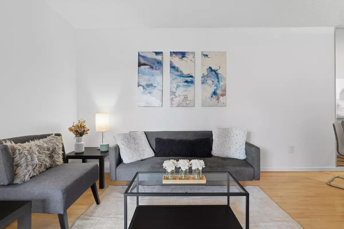 Family Room Photo of 412 1718 Nelson Street, Vancouver, BC