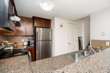 Powder Room Photo of 4 6538 Elgin Avenue, Burnaby, BC