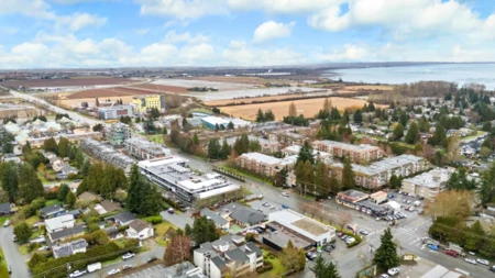 Community Amenities Photo (Clubhouse) of 1553 55a Street, Delta, BC
