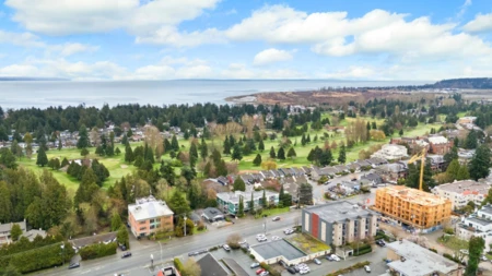 Fitness Center Photo Near 1553 55a Street, Delta, BC
