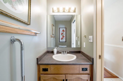 Mudroom Photo of 44722 Cumberland Avenue, Chilliwack, BC