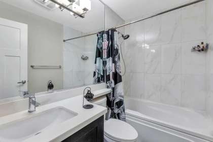 Powder Room Photo of 20 7090 180 Street, Surrey, BC