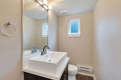 Primary Bathroom Photo of 20 7090 180 Street, Surrey, BC