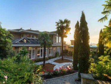 Hot Tub / Spa Photo of 1550 Blanca Street, Vancouver, BC