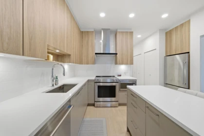 418 7588 16th Street, Burnaby, BC, Burnaby — Apartment/Condo for sale