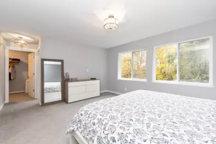 Mudroom Photo of 24445 104 Avenue, Maple Ridge, BC