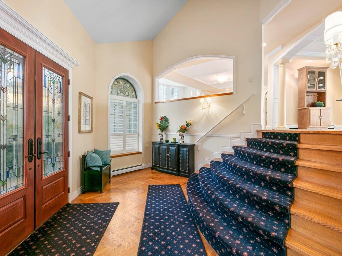 Family Room Photo of 13158 13 Avenue, Surrey, BC