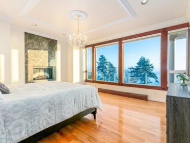 Basement Recreation Room Photo of 13158 13 Avenue, Surrey, BC