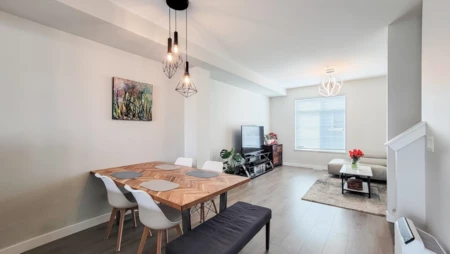Kitchen Photo of 12 20180 84 Avenue, Langley, BC