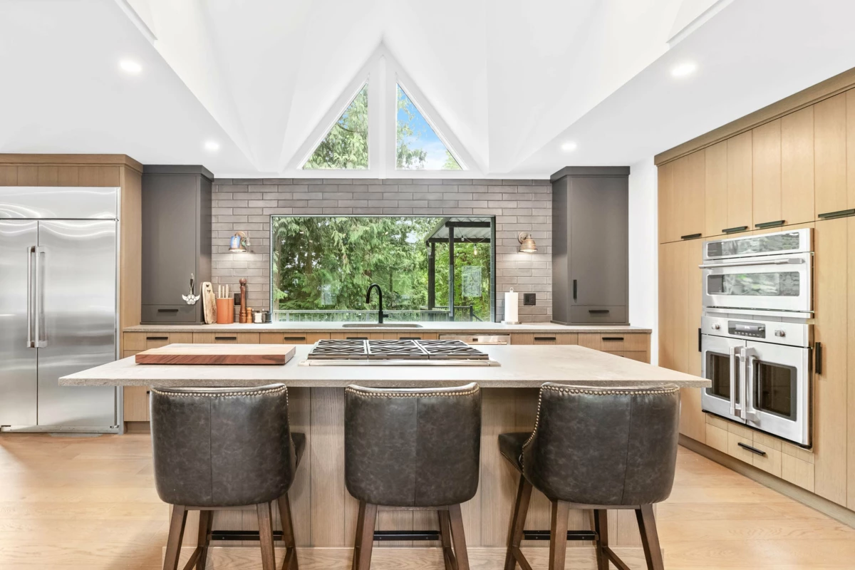 Dining Area Photo of 31648 Grove Avenue, Mission, BC