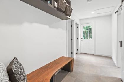 Entry Foyer Photo of 31648 Grove Avenue, Mission, BC