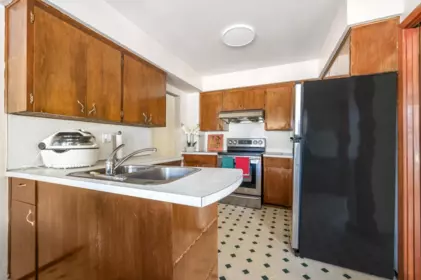 Kitchen Island Photo of 6036 Knight Street, Vancouver, BC