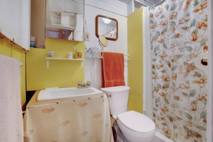Laundry Room Photo of 2396 W 18th Avenue, Vancouver, BC