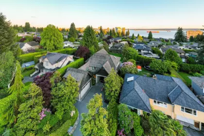 Backyard Photo of 2312 Kings Avenue, West Vancouver, BC