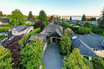 Front Yard Photo of 2312 Kings Avenue, West Vancouver, BC