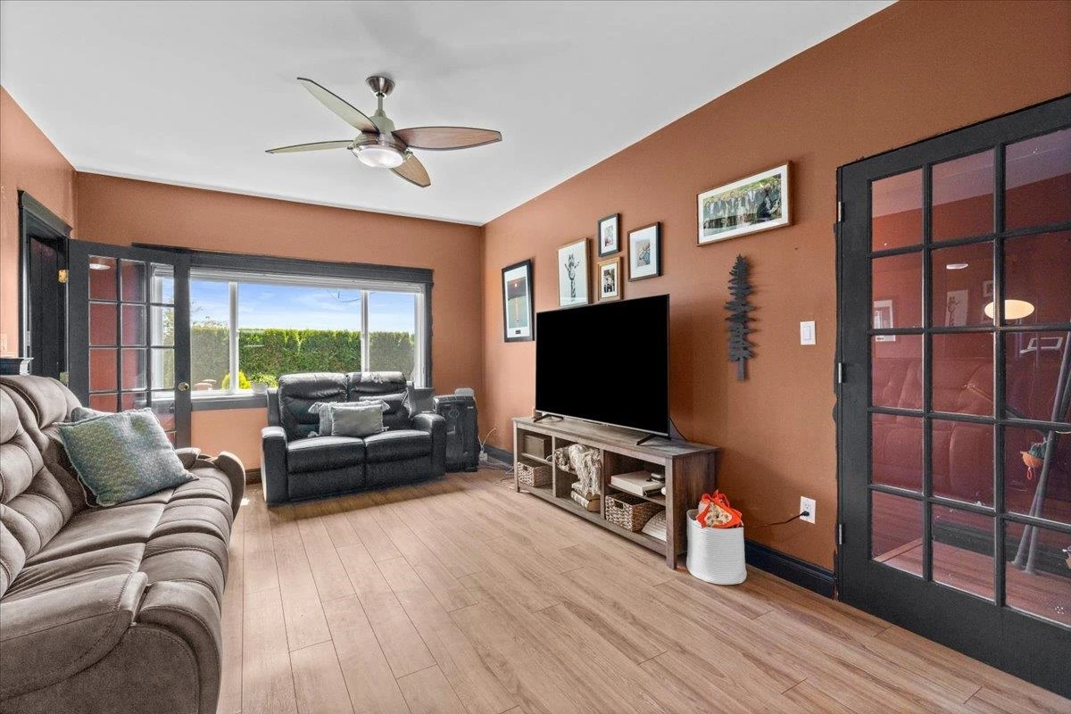 Dining Area Photo of 33345 3rd Avenue, Mission, BC