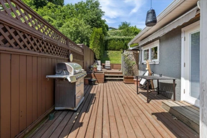 Backyard Photo of 33345 3rd Avenue, Mission, BC
