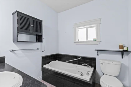Basement Recreation Room Photo of 33345 3rd Avenue, Mission, BC