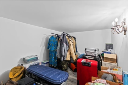 Garage Interior Photo of 33345 3rd Avenue, Mission, BC