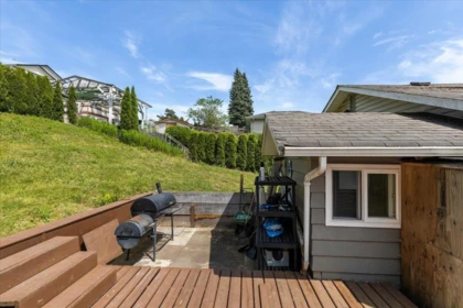Garden / Landscaping Photo of 33345 3rd Avenue, Mission, BC