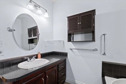 Laundry Room Photo of 33345 3rd Avenue, Mission, BC