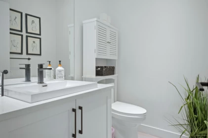 Guest Bathroom Photo of 33 7127 193a Street, Surrey, BC
