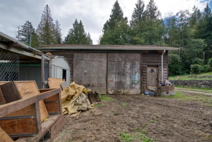Primary Bedroom Photo of 7712 Fawn Road, Halfmoon Bay, BC