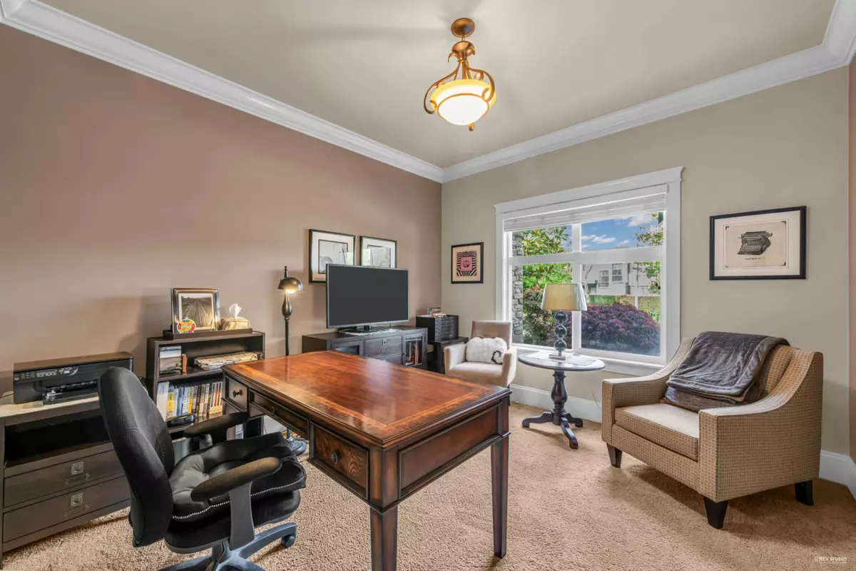 Family Room Photo of 2560 162 Street, Surrey, BC
