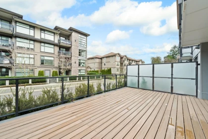 Outdoor Patio Photo of 211 15353 17 Avenue, Surrey, BC