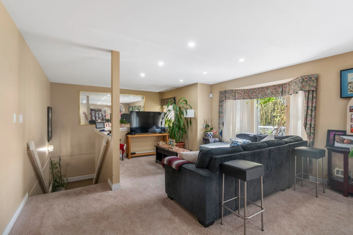 Family Room Photo of 123 6841 138 Street, Surrey, BC