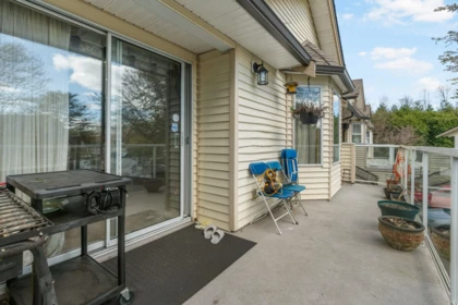 Mudroom Photo of 123 6841 138 Street, Surrey, BC