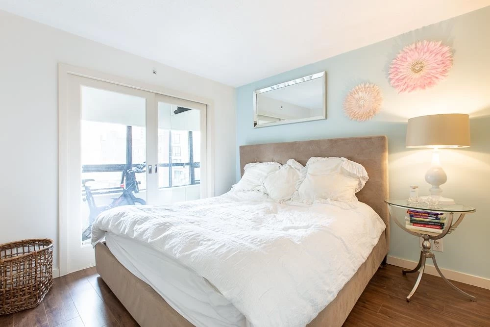 Family Room Photo of 406 909 Mainland Street, Vancouver, BC