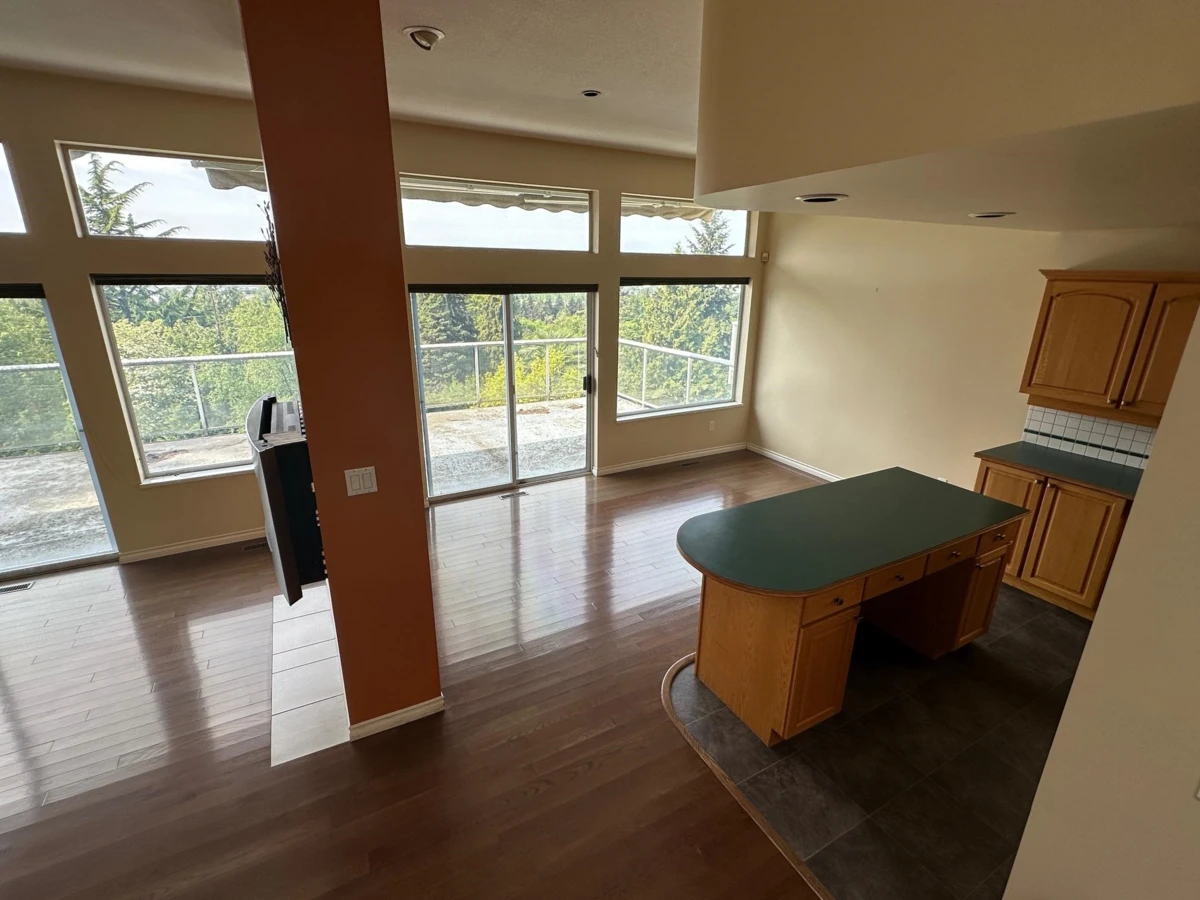 Family Room Photo of 924 London Place, New Westminster, BC