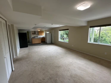Hallway Photo of 924 London Place, New Westminster, BC