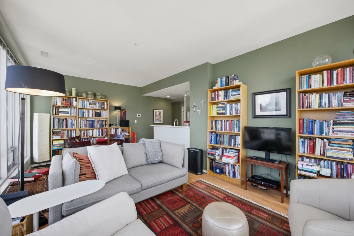 Family Room Photo of 1607 989 Nelson Street, Vancouver, BC