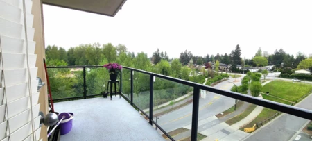 Garage Interior Photo of 518 14333 104 Avenue, Surrey, BC