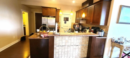 Kitchen Photo of 518 14333 104 Avenue, Surrey, BC