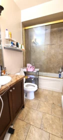 Walk-In Closet Photo of 518 14333 104 Avenue, Surrey, BC