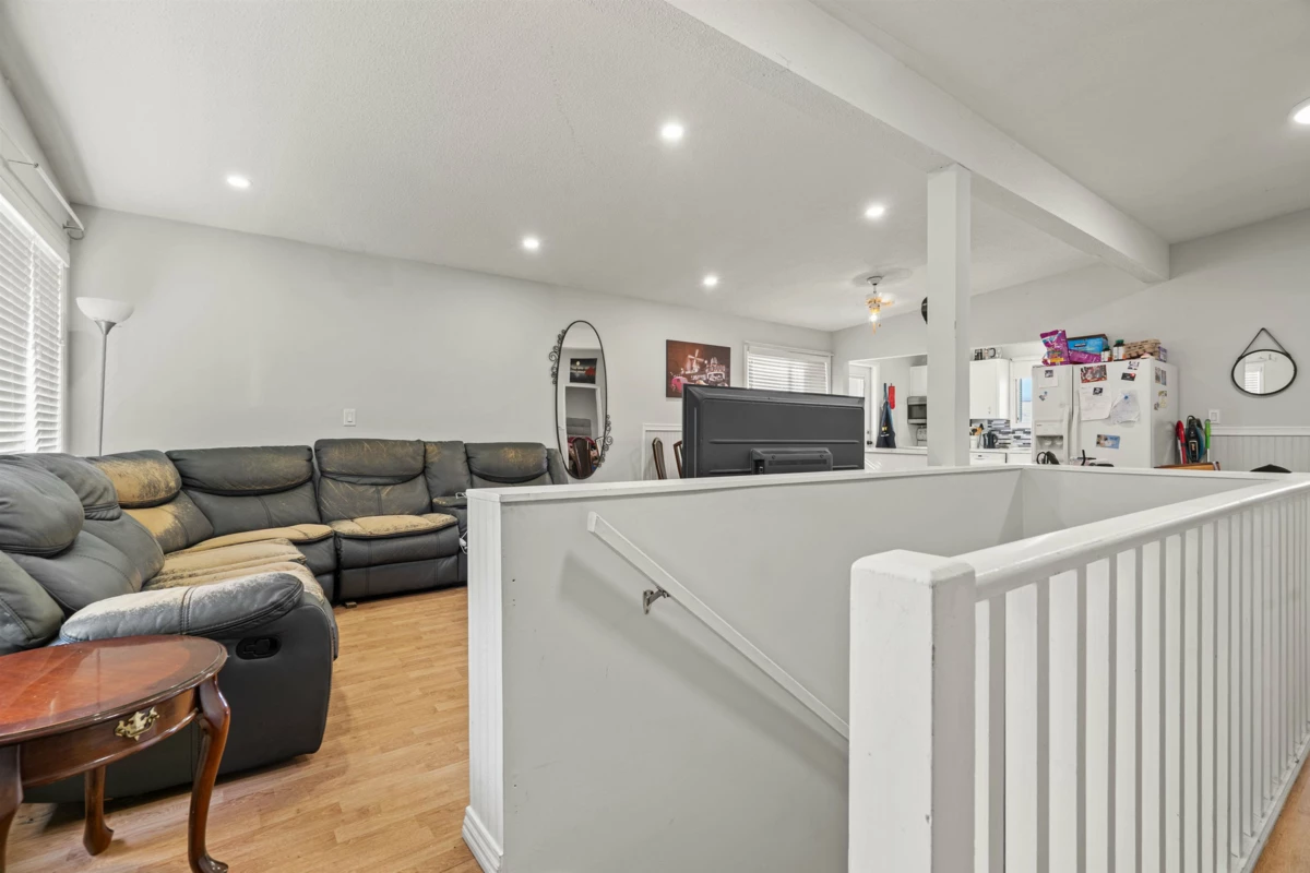 Dining Area Photo of 46637 Andrews Avenue, Chilliwack, BC